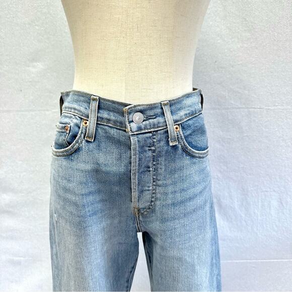 Levi's Wedgie Skinny button fly jean in light wash distressed size 28 raw hem‎ - Picture 10 of 16